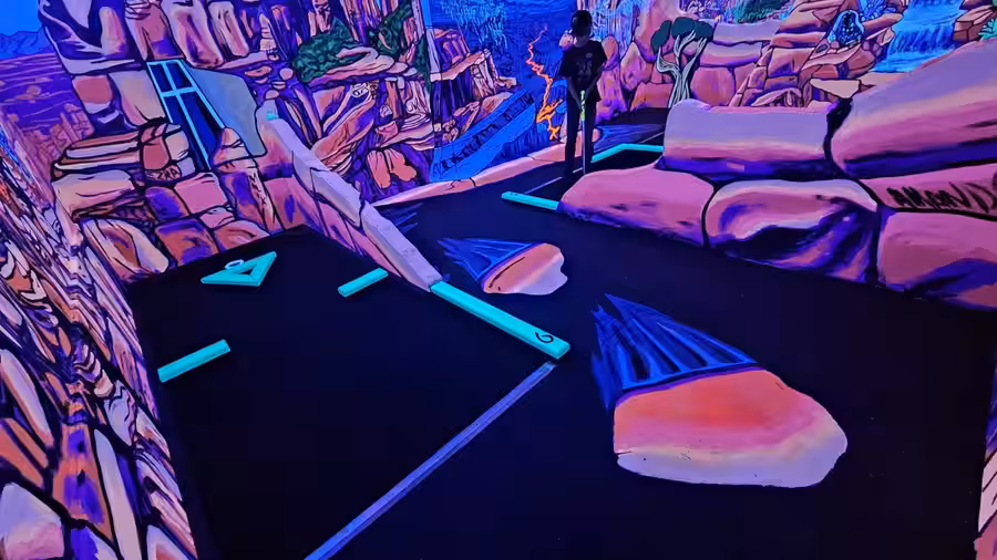 Red rock canyon inspired hole at Imagine 3D Mini Golf Sedona